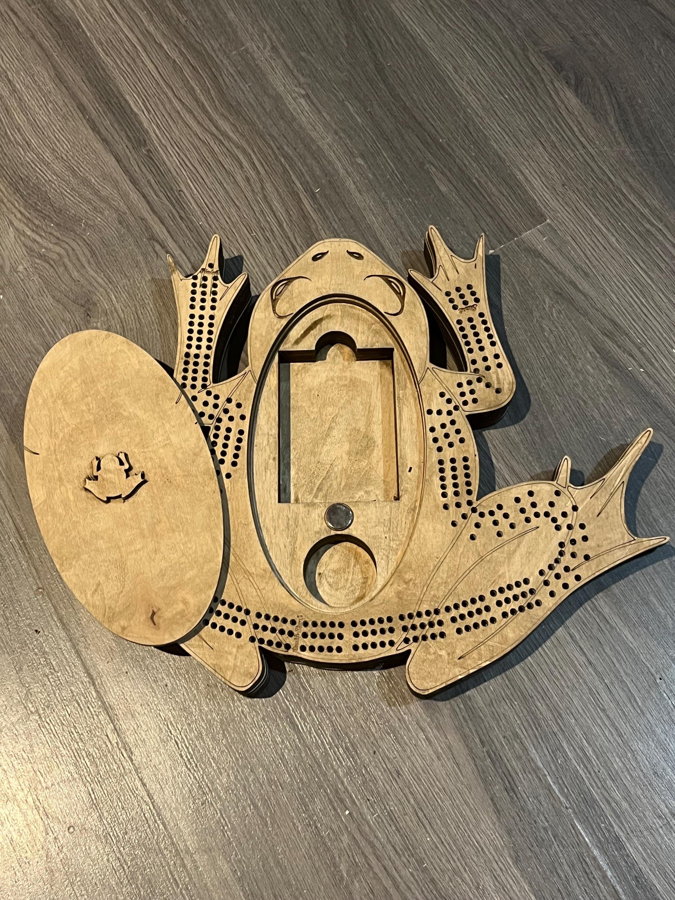 Frog Cribbage Board: Custom Handmade Wooden Game