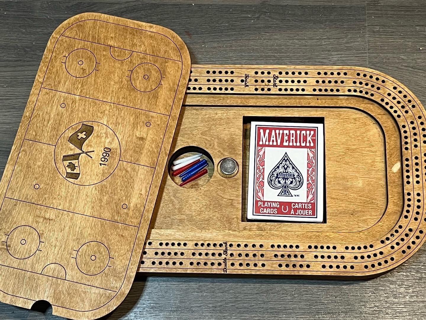 Hockey Cribbage board  Hockey arena with any team