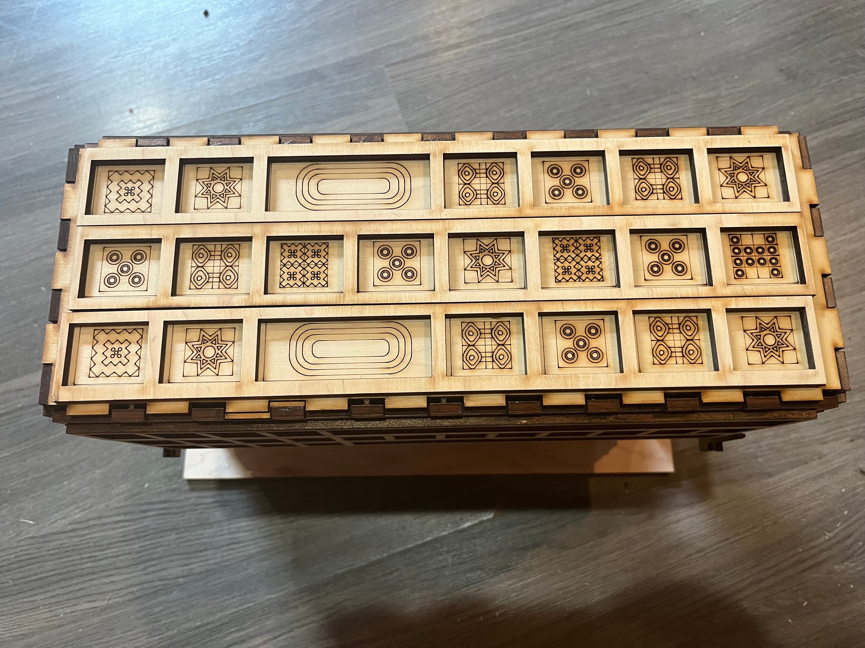 4 in 1 ancient game set. Urr, Daldos, Senet, Aseb.