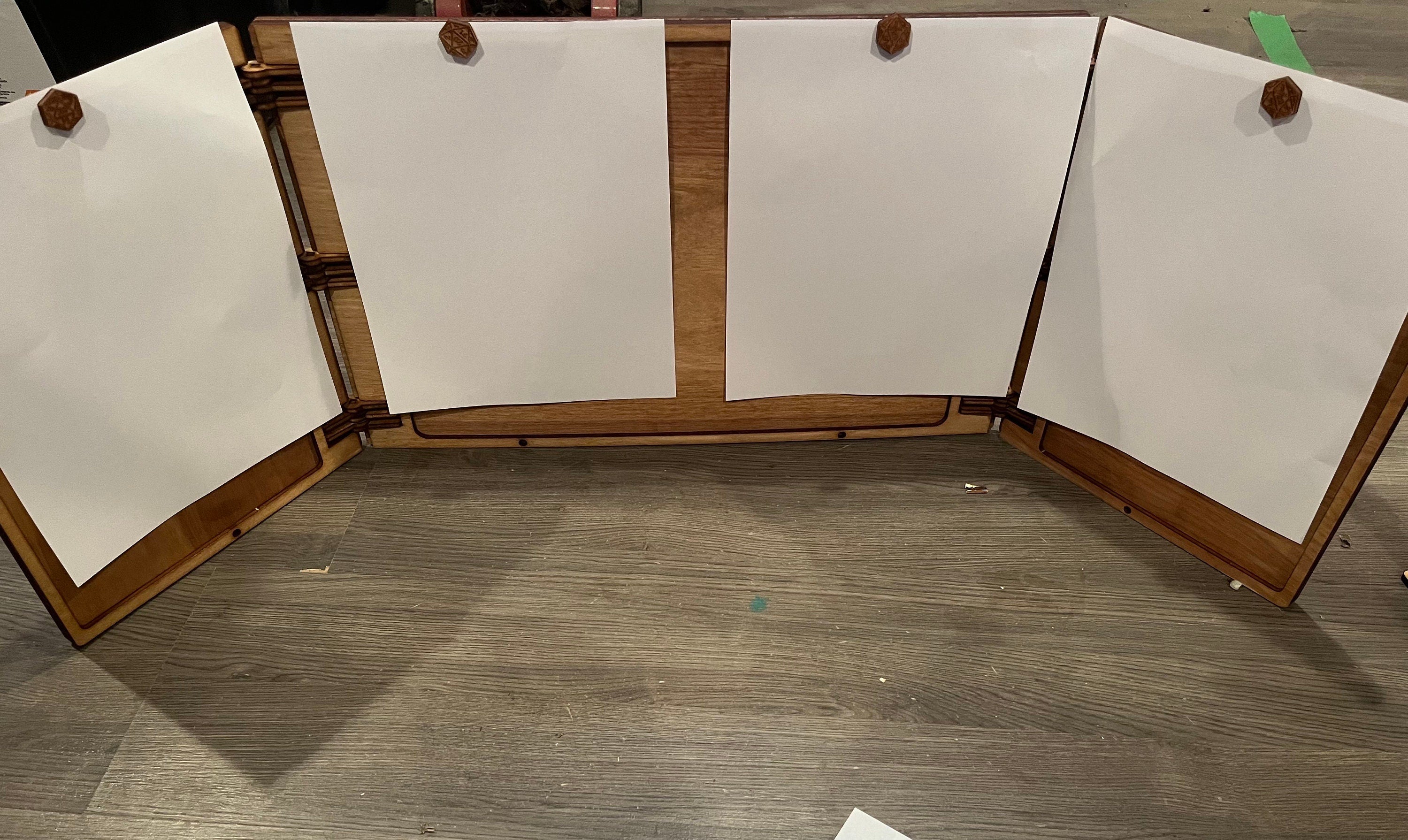 Dungeons and Dragons Dungeon Master Screen