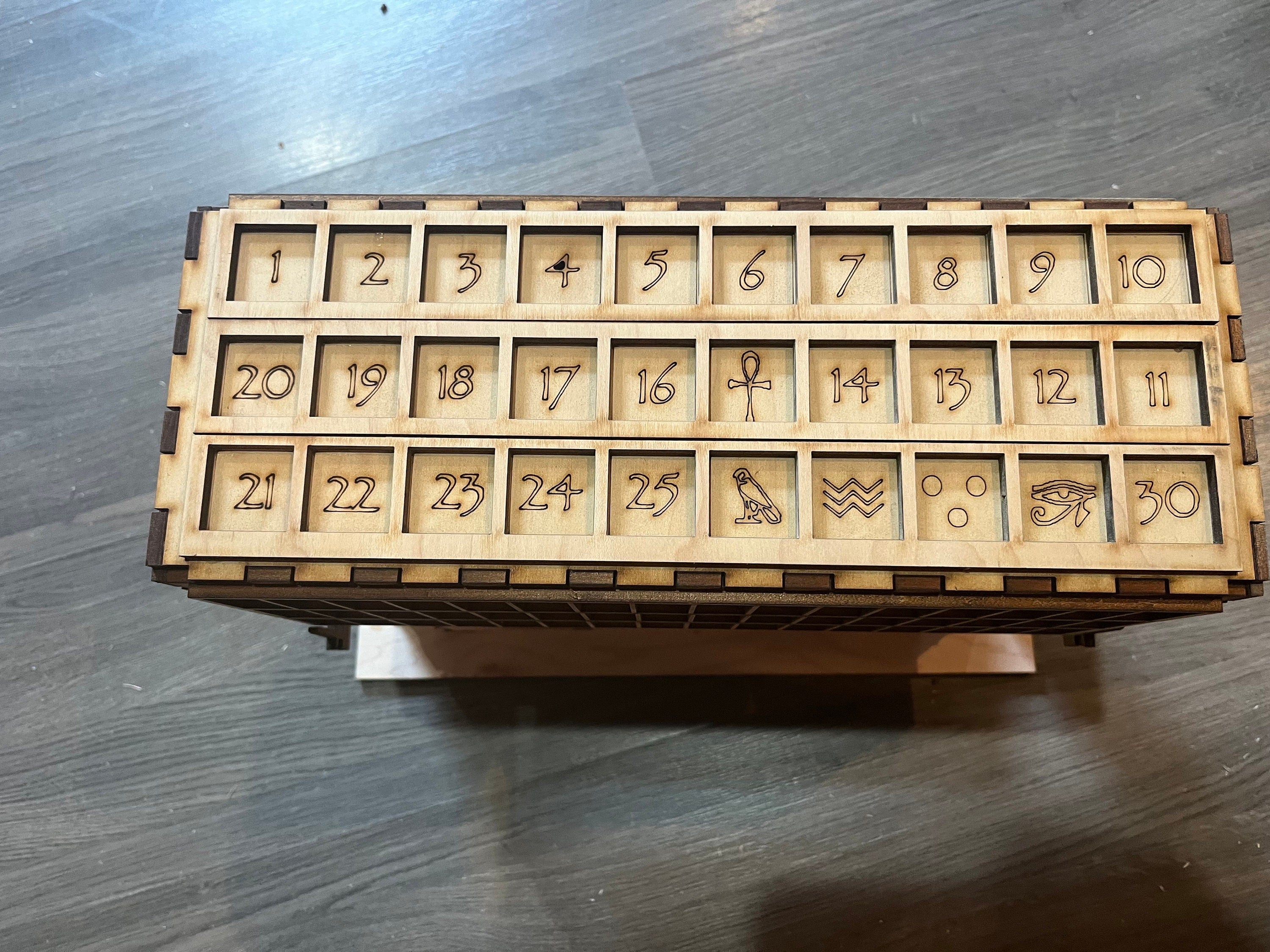 4 in 1 ancient game set. Urr, Daldos, Senet, Aseb.