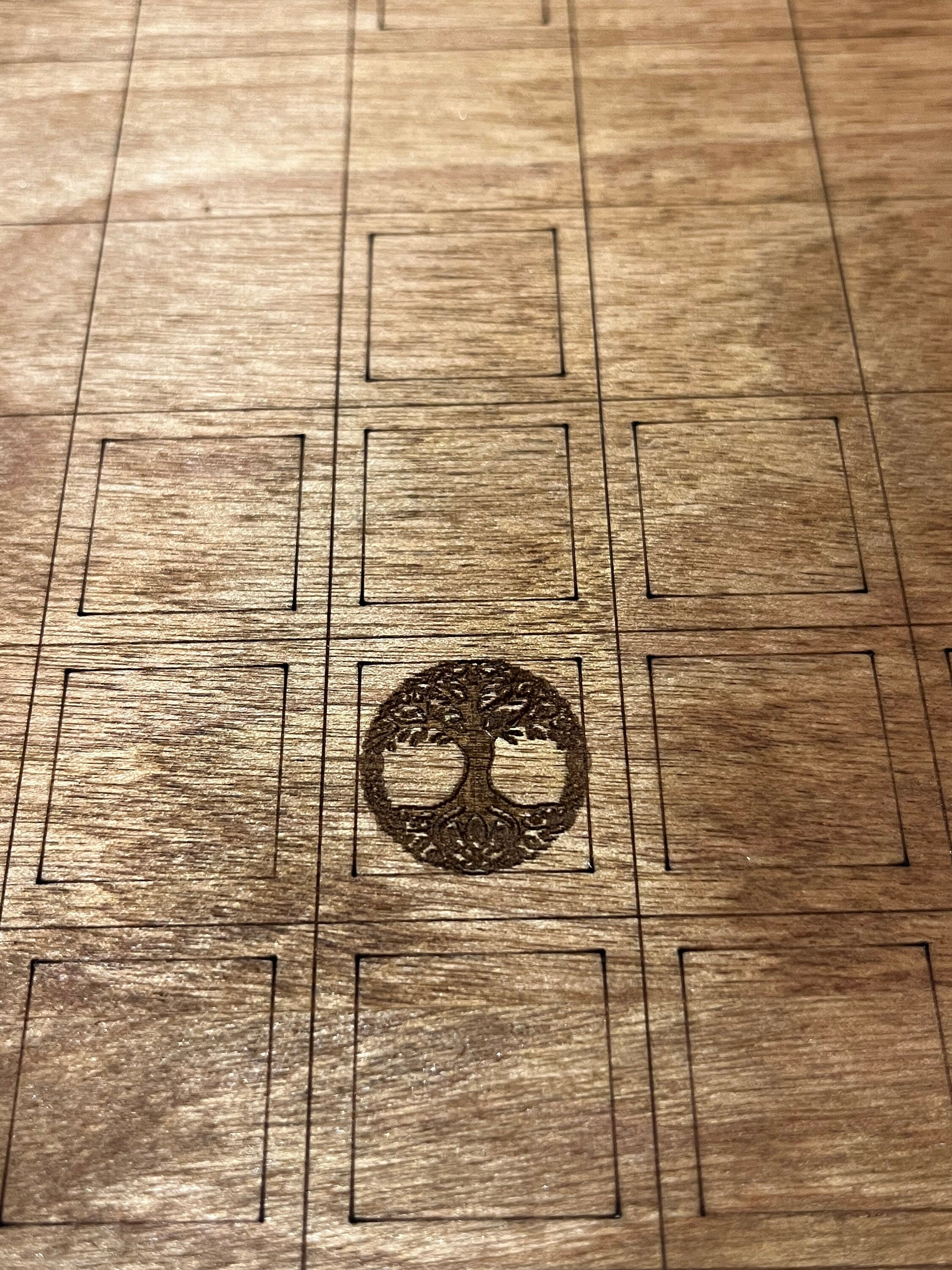 hnefatafl (Tafl) (Viking chess)/ kings table game