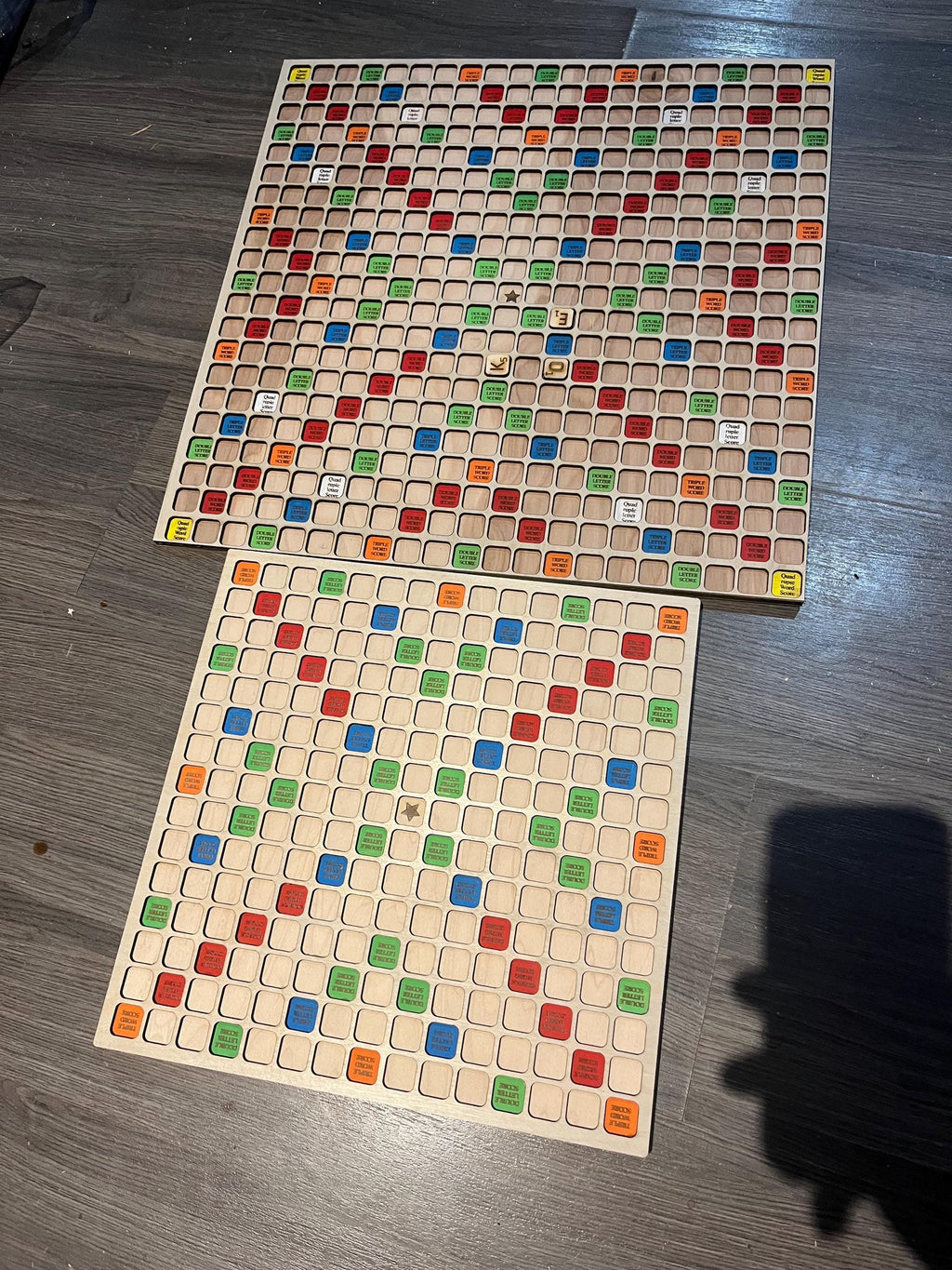 Large scrabble board (super scrabble)